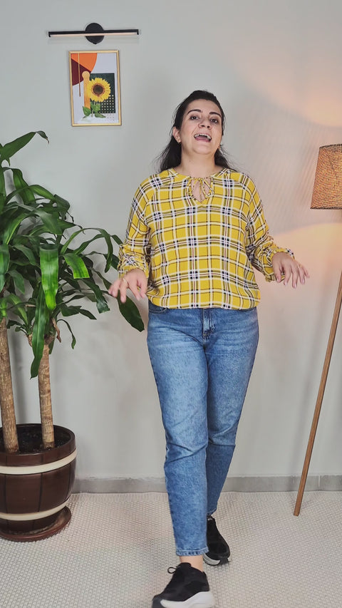 Sarı Ekose Desenli Uzun Kollu Bluz