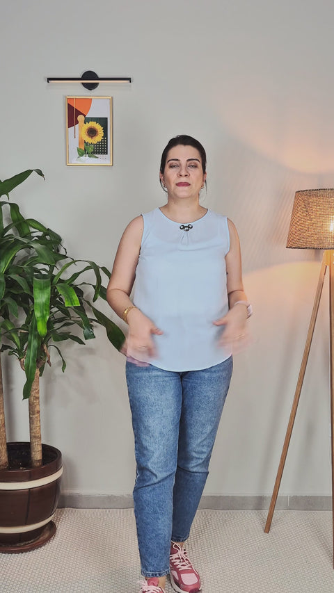 Mavi Sıfır Kollu Bluz