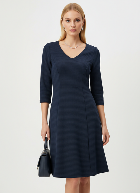 Lacivert v yaka elbise