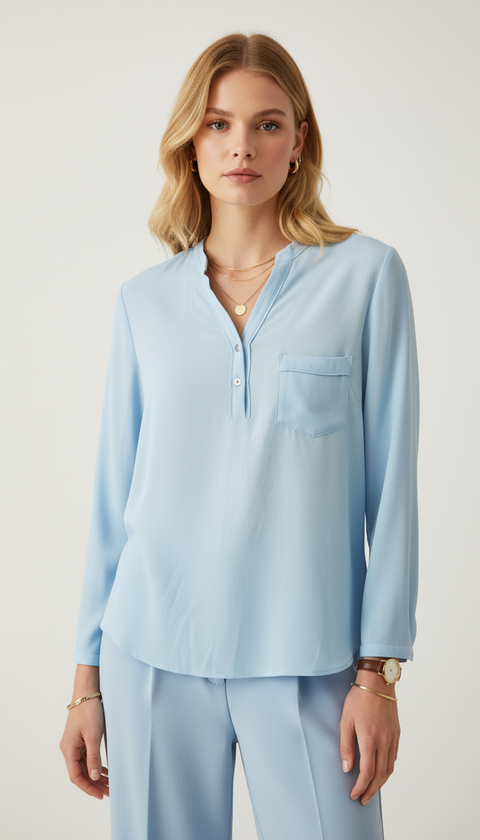 Önü düğmeli yan cepli mavi bluz