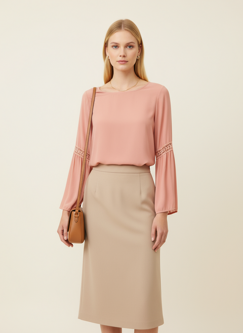 Kolları dantel detaylı toz pembe bluz