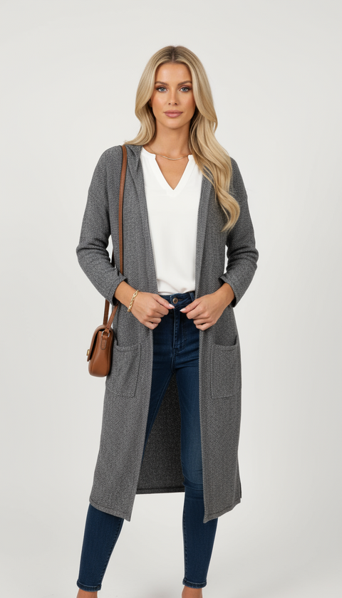 Yanları yırtmaç detaylı siyah beyaz kapüşonlu hırka