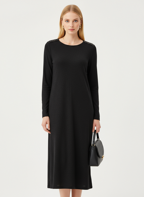 Yakası Boncuk detaylı siyah elbise