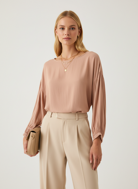 Kolları lastik detaylı pembe bluz