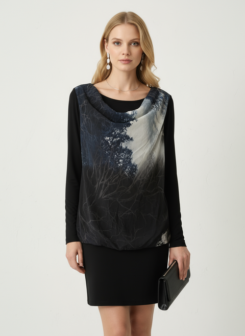 Geniş dökümlü yaka desen baskılı siyah elbise