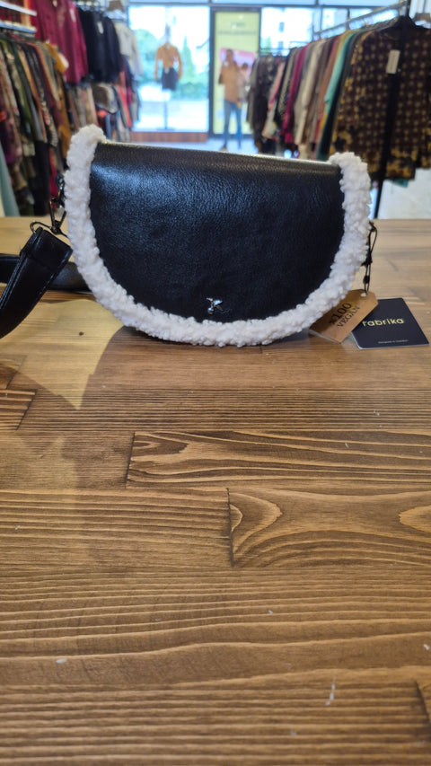 Siyah deri omuz çanta