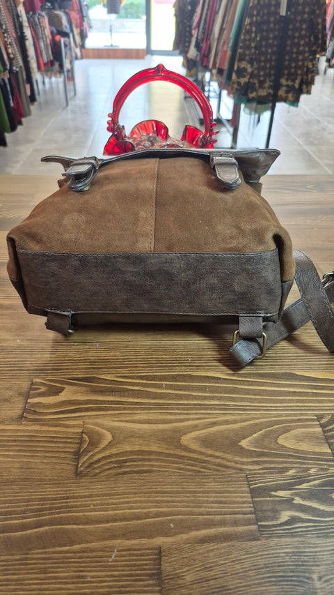 Taba süet-deri kapaklı sırt çanta