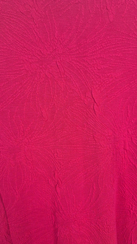 kırmızı kabartma desen elbise