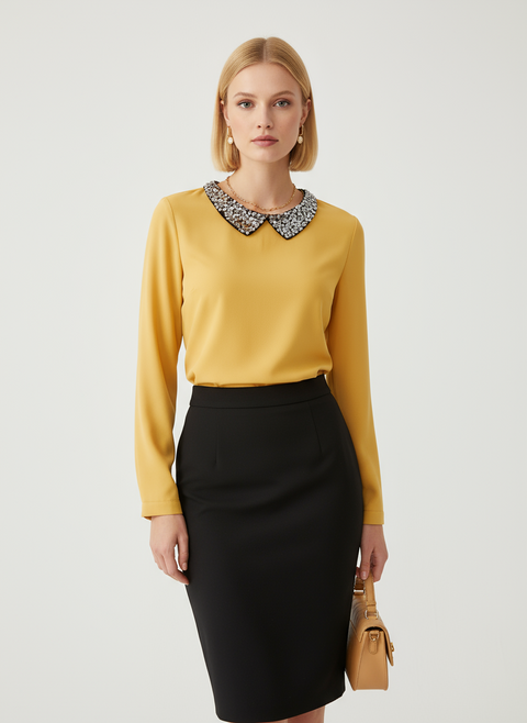 Yakası pul ve kristal işlemeli sarı bluz