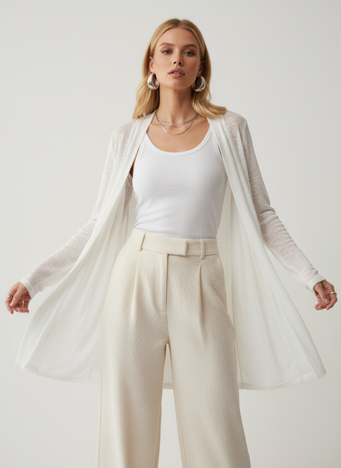 Beyaz bağlama detaylı hırka