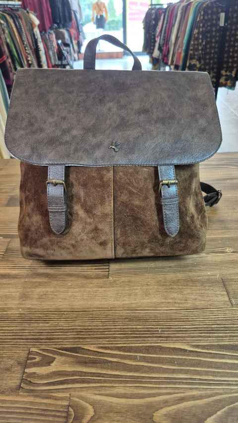Kahverengi süet-deri sırt çanta