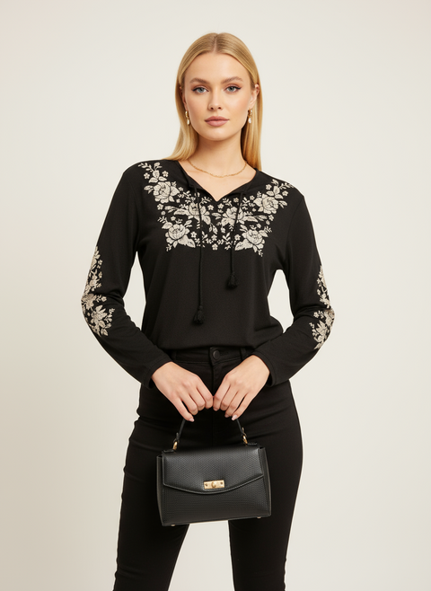 çiçek işlemeli bağlama detaylı siyah bluz