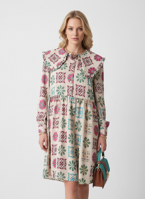 Çiçek desenli bej rengi elbise