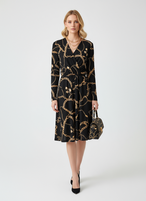 Zincir desenli beli lastikli siyah elbise