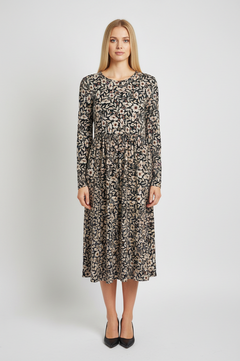 Çiçekli siyah elbise