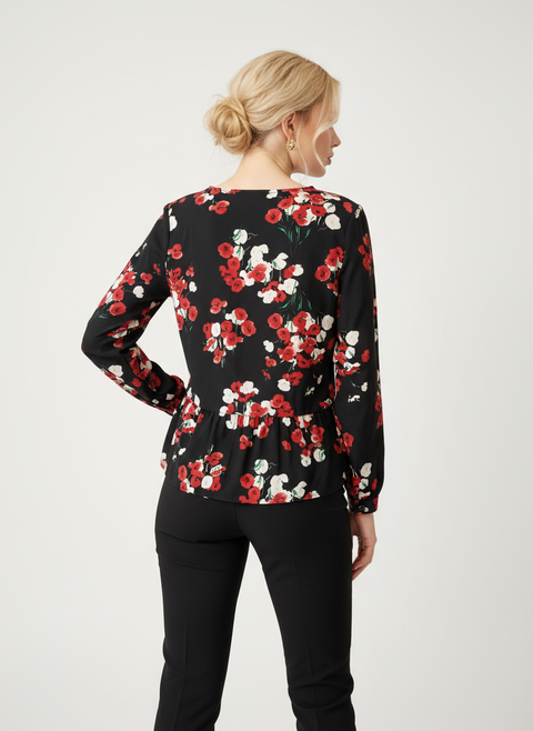 Kırmızı çiçekli siyah bluz