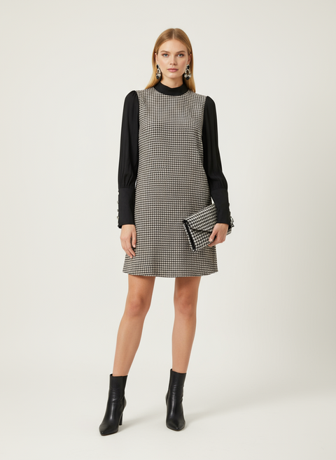 Kaz ayağı desenli kolları siyah elbise