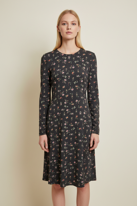 fular detaylı çiçekli elbise