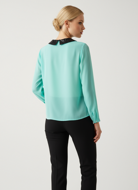 pul yaka detaylı yeşil bluz
