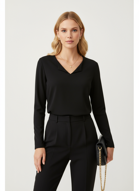 yaka detaylı siyah bluz