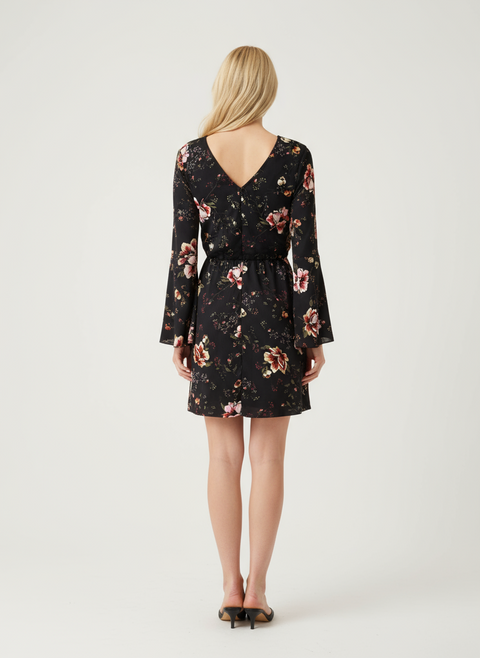 Çiçekli siyah elbise