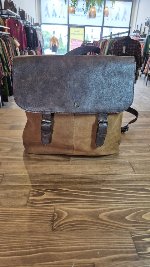 Camel süet-deri kapaklı sırt çanta