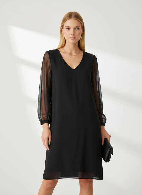 Kolları tüllü siyah elbise