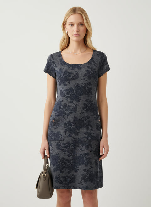 Çiçek desenli iki cepli mavi elbise