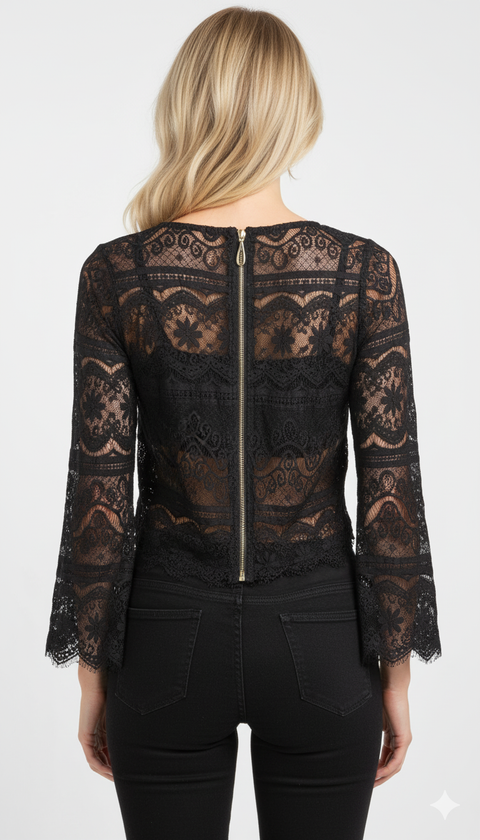 Ön kısmı astarlı dantel siyah bluz